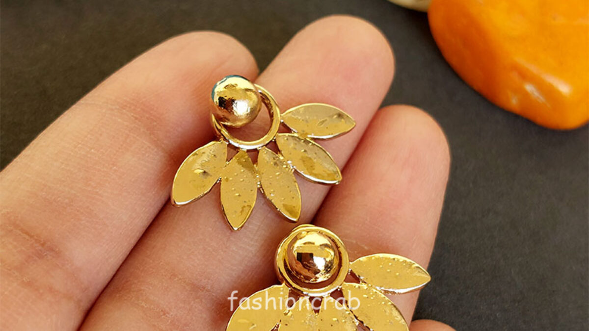 Golden Leaf Shaped Ear Stud by FashionCrab® 