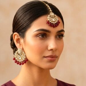 Reyhana Maangtikka with Earrings - Maroon